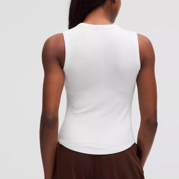 NWT Lululemon Hold Tight Crewneck Tank Top - Picture 2 of 3